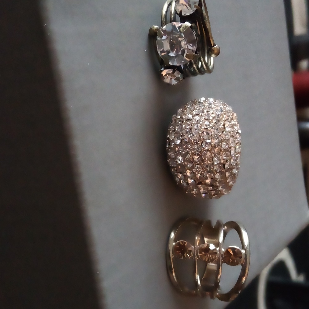 Jewelry - Picture 6 of 6